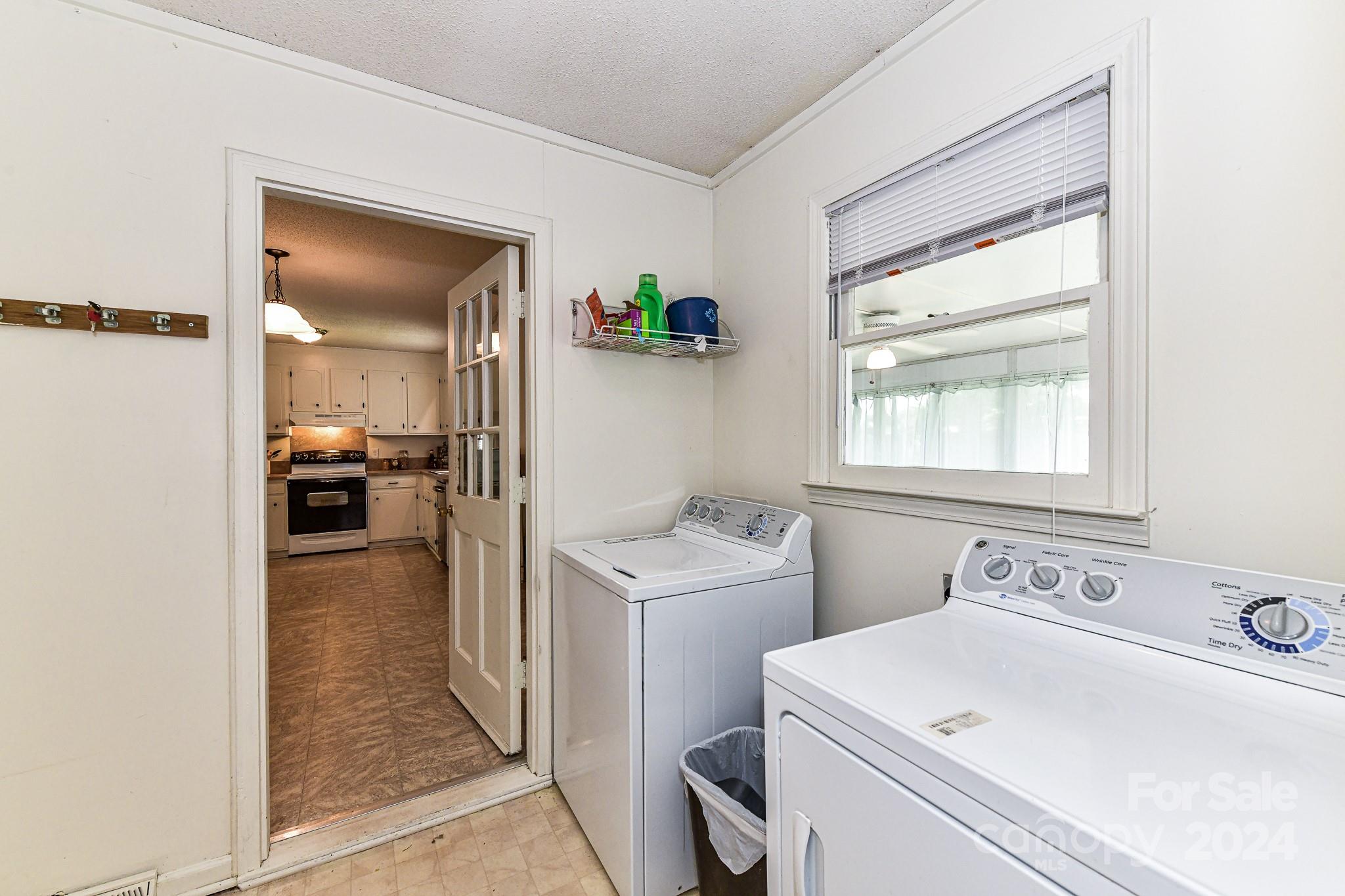 208 Cobblestone Lane