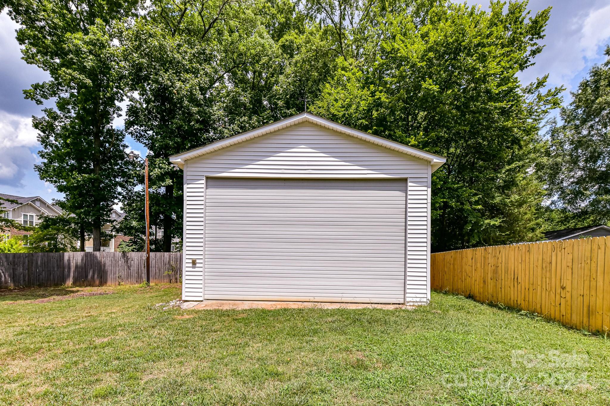 208 Cobblestone Lane