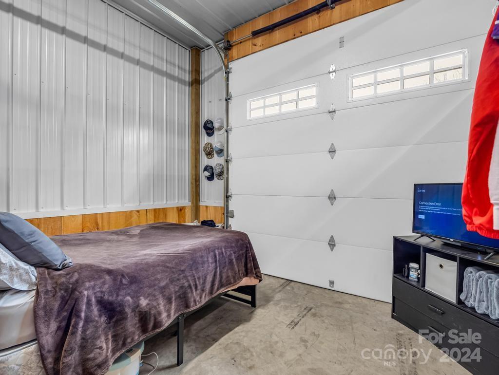 2068 Mountain Creek Road