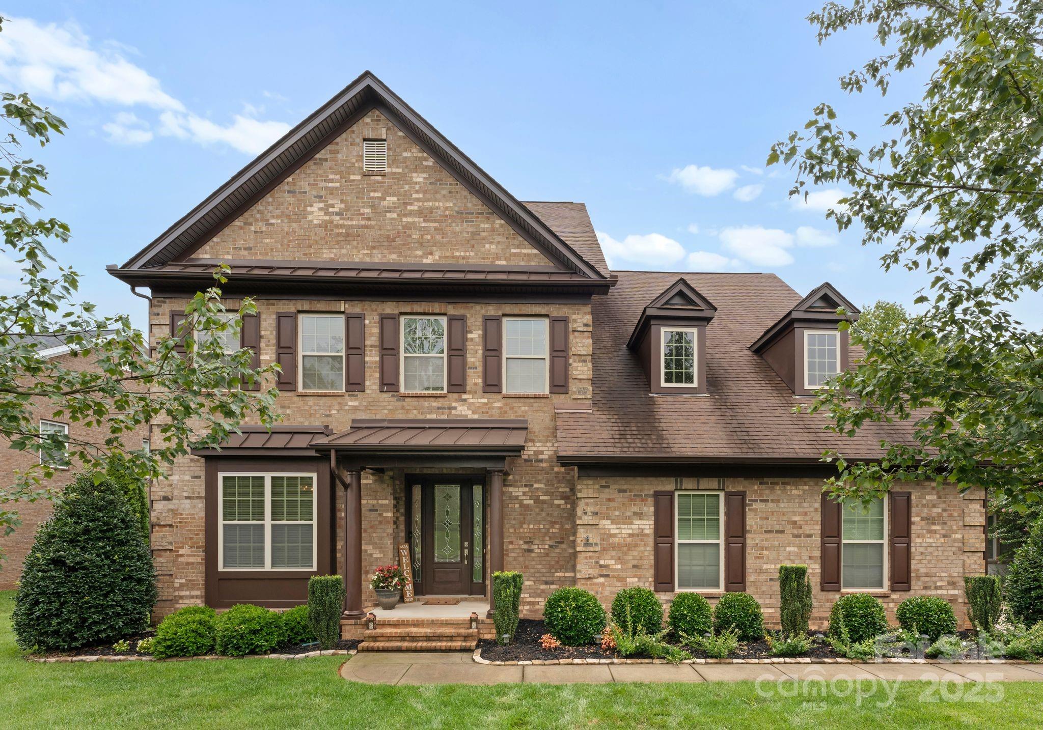 912 Oleander Lane