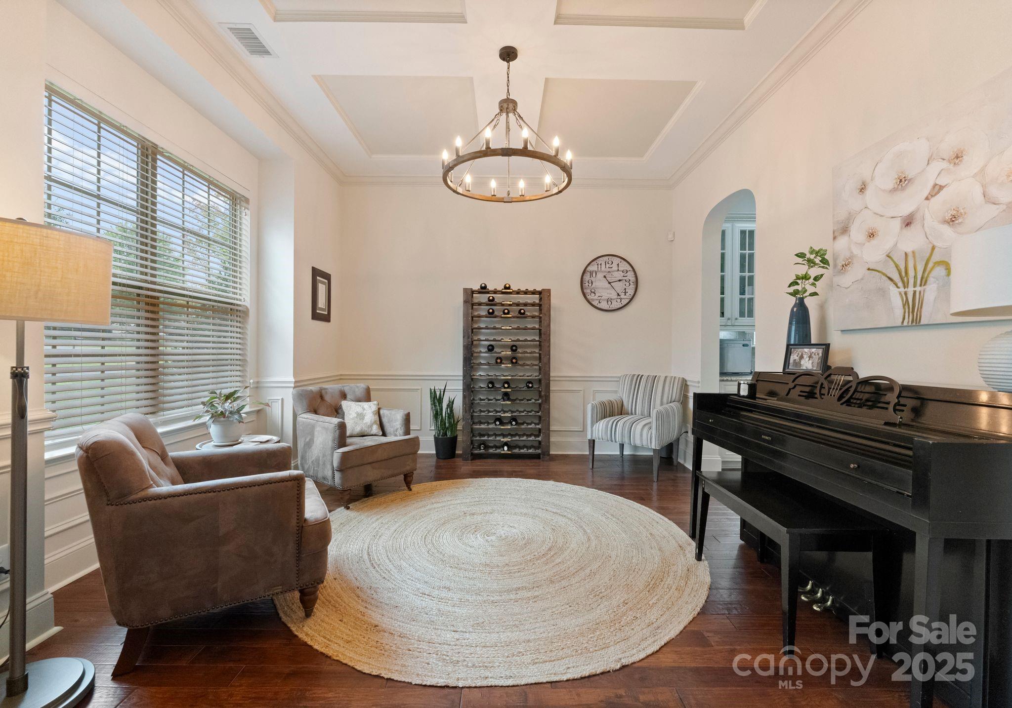 912 Oleander Lane