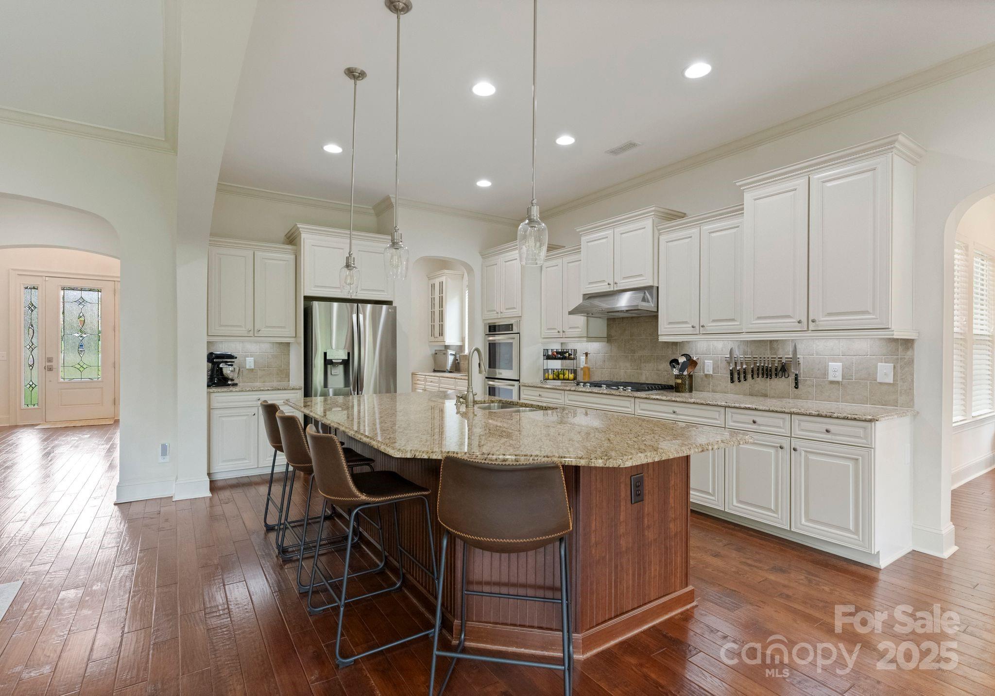 912 Oleander Lane