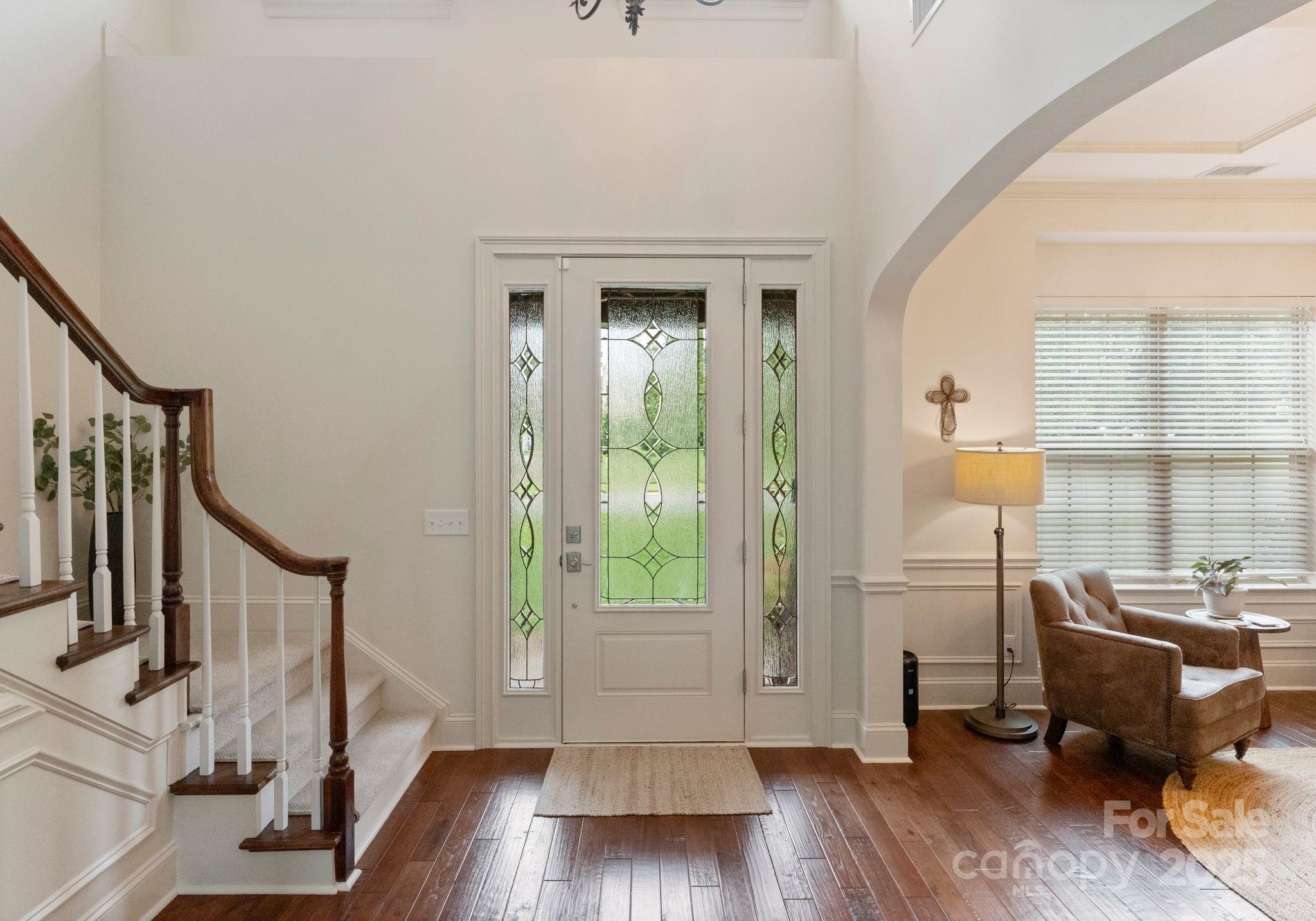 912 Oleander Lane