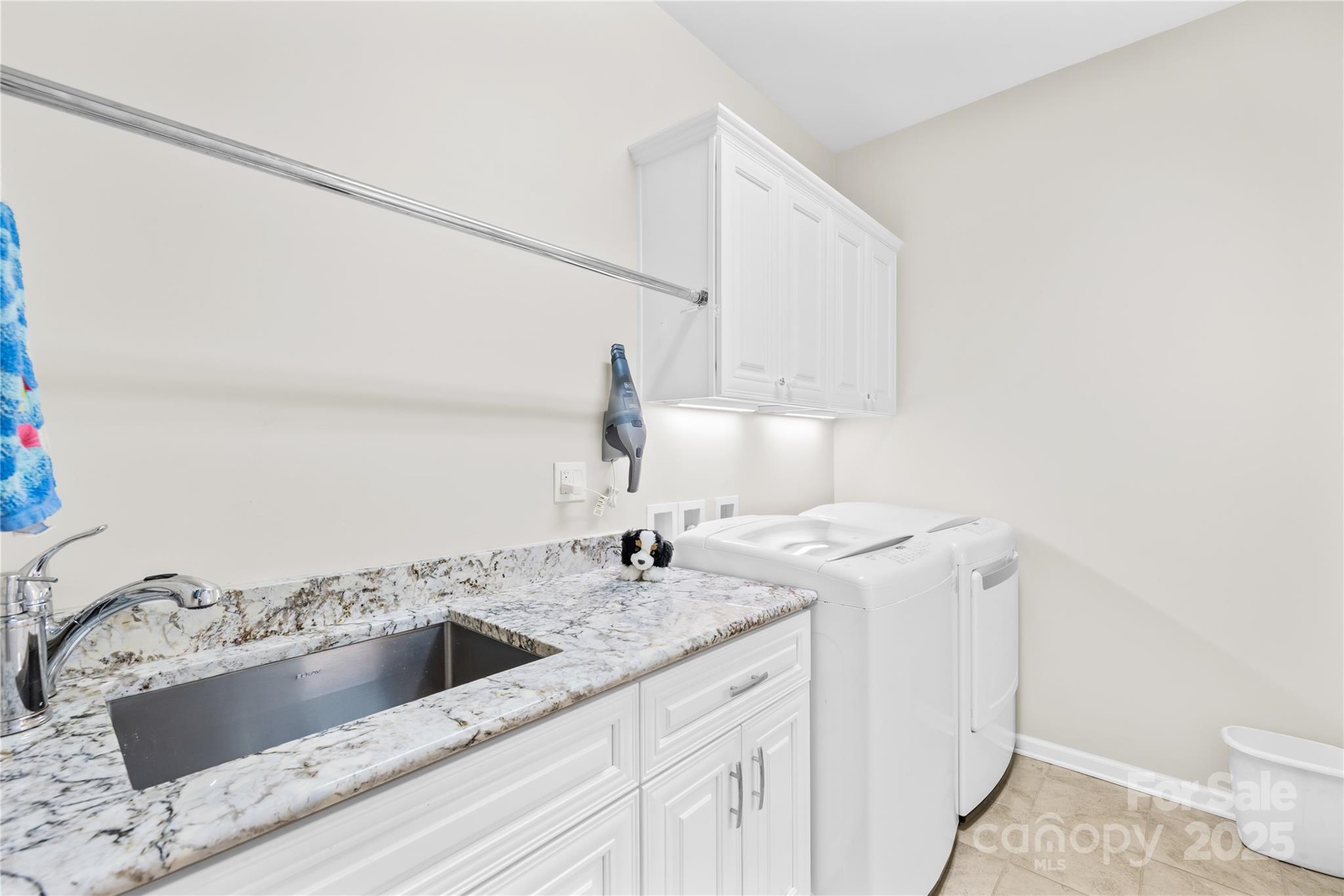 8515 Shadetree Street