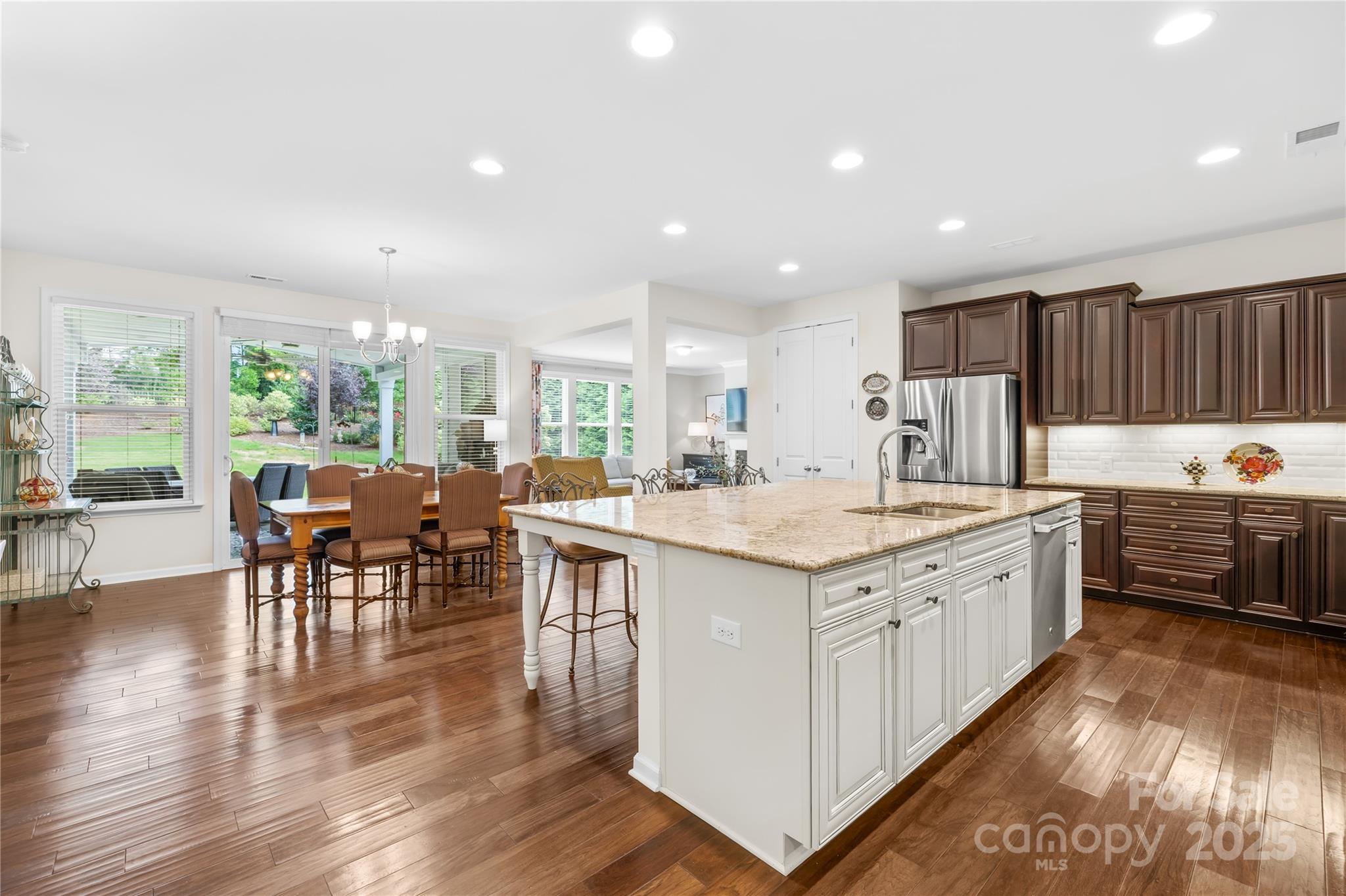 8515 Shadetree Street