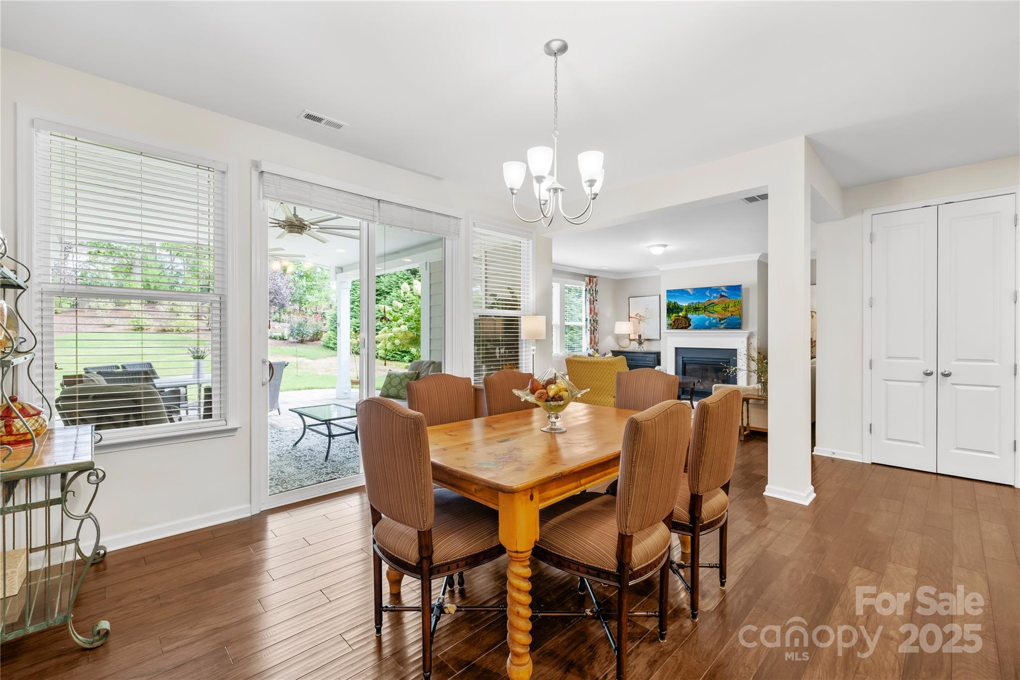 8515 Shadetree Street