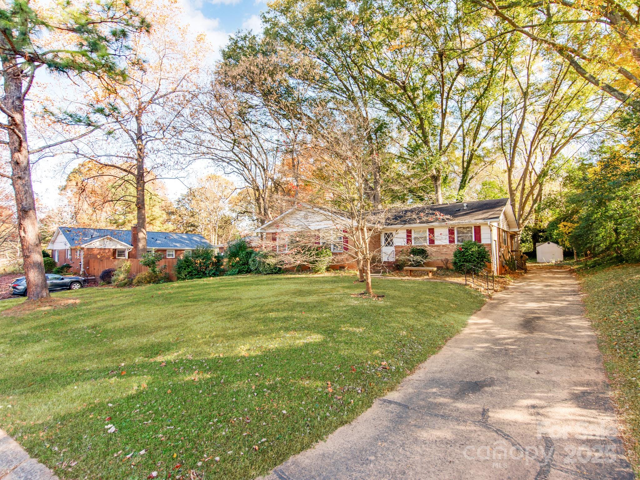 5913 Rose Valley Drive