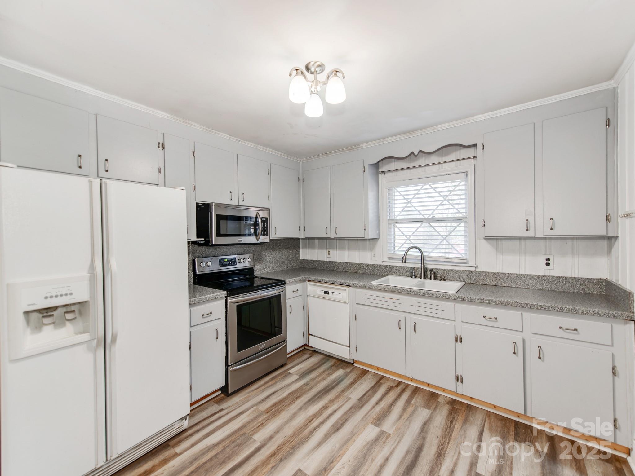 5913 Rose Valley Drive