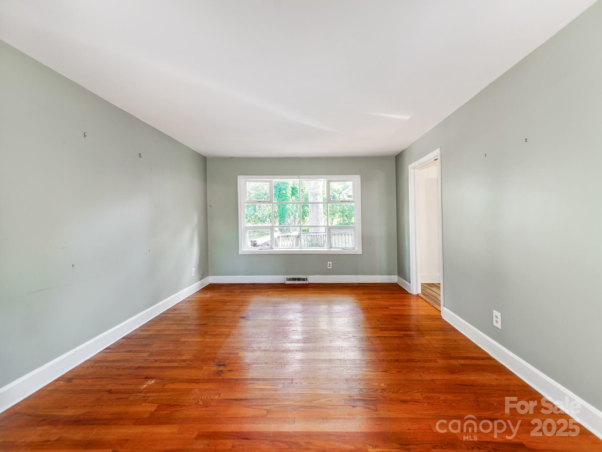 5913 Rose Valley Drive