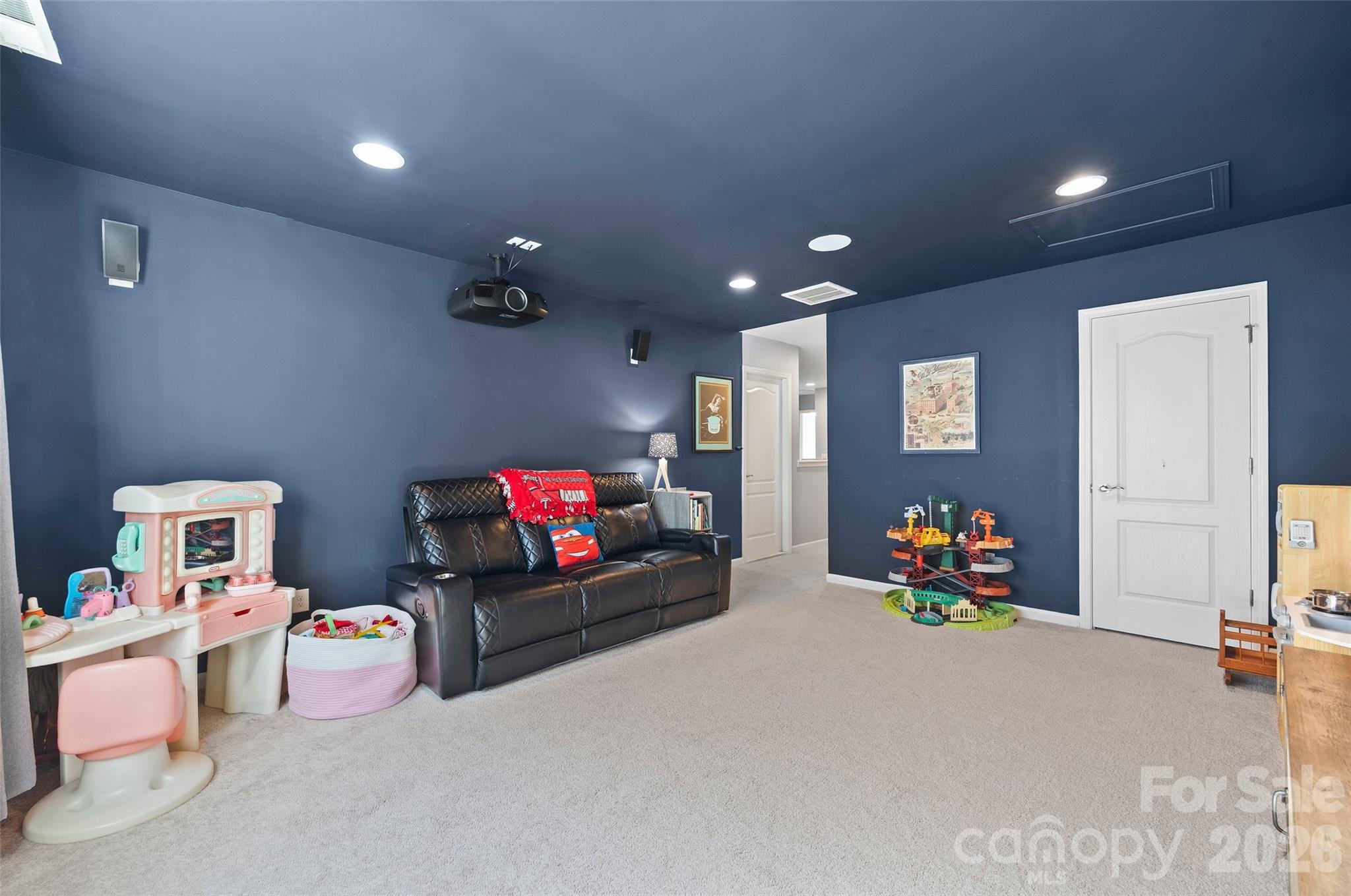 8605 Mccullough Club Drive