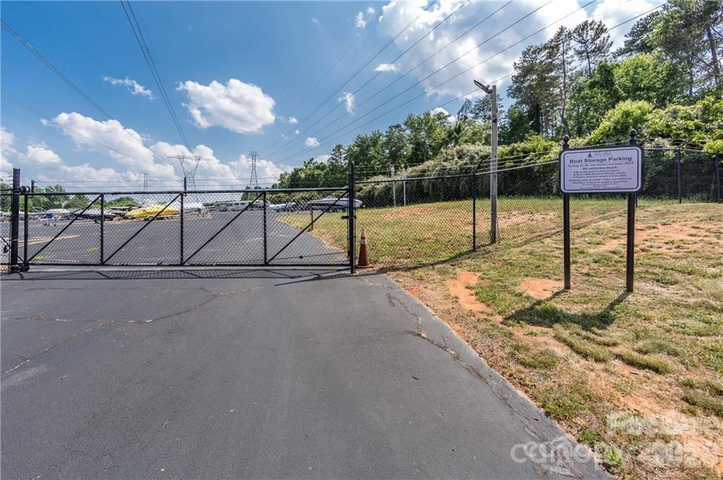 2937 Shady Reach Lane