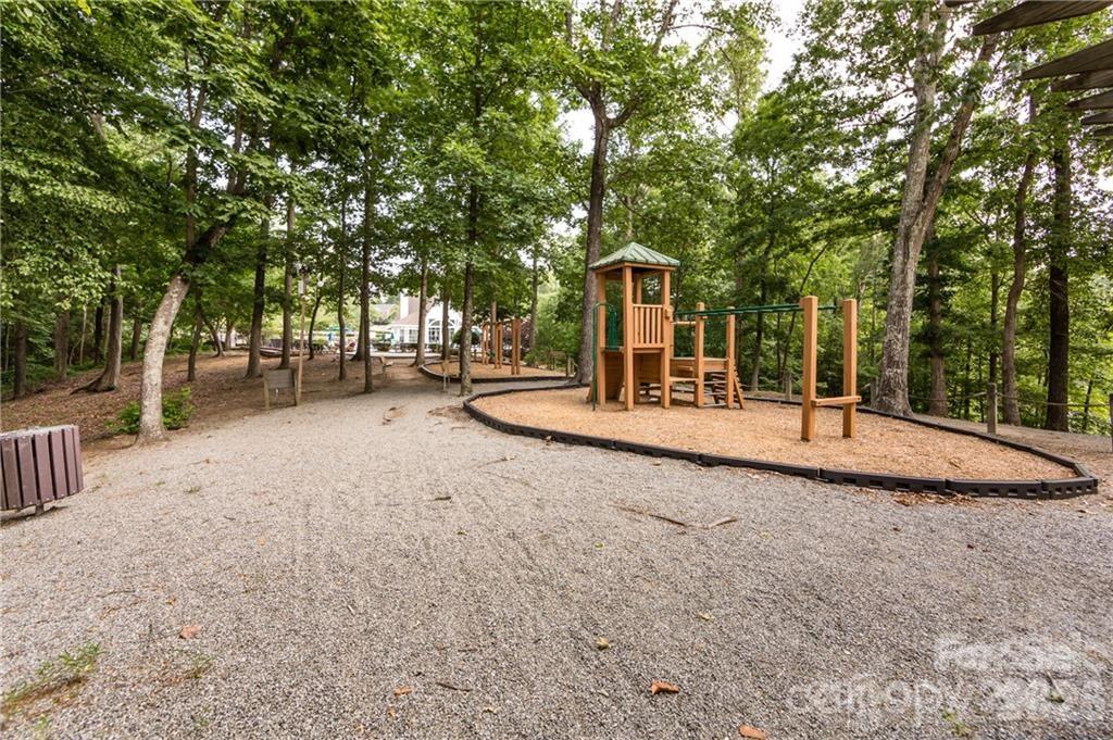 2937 Shady Reach Lane
