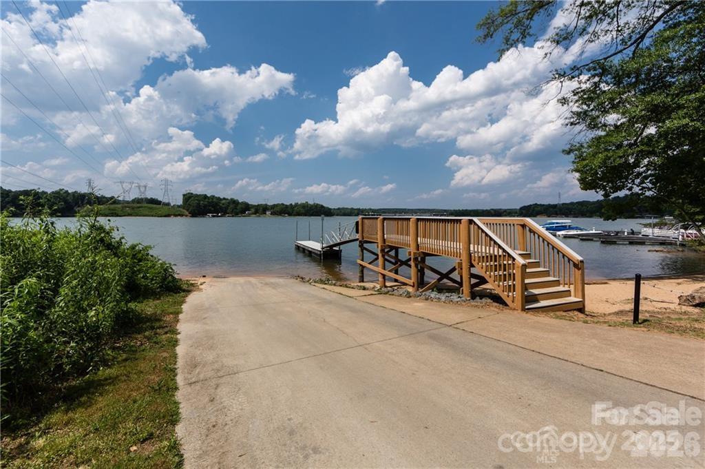 2937 Shady Reach Lane