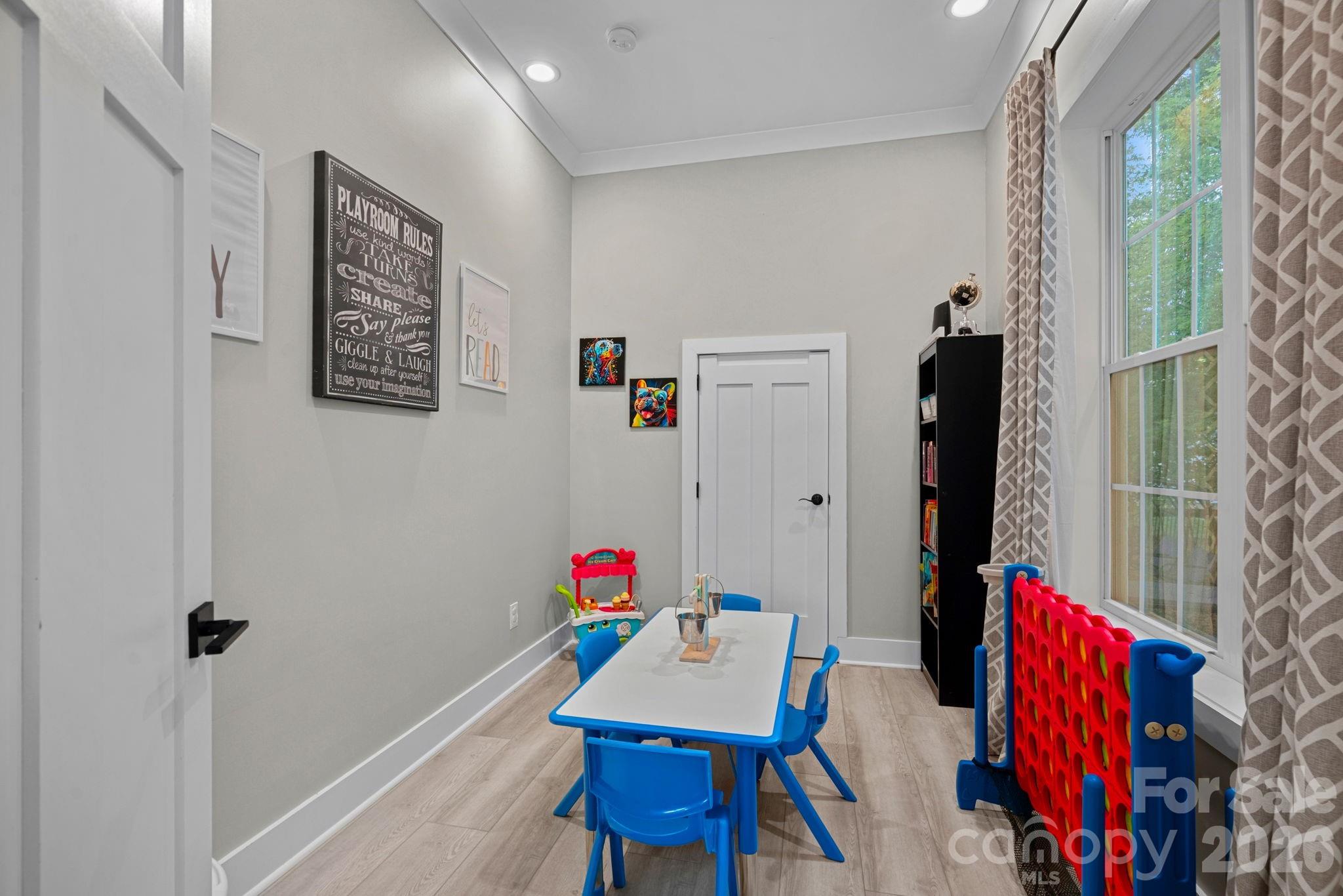 135 Surfside Lane