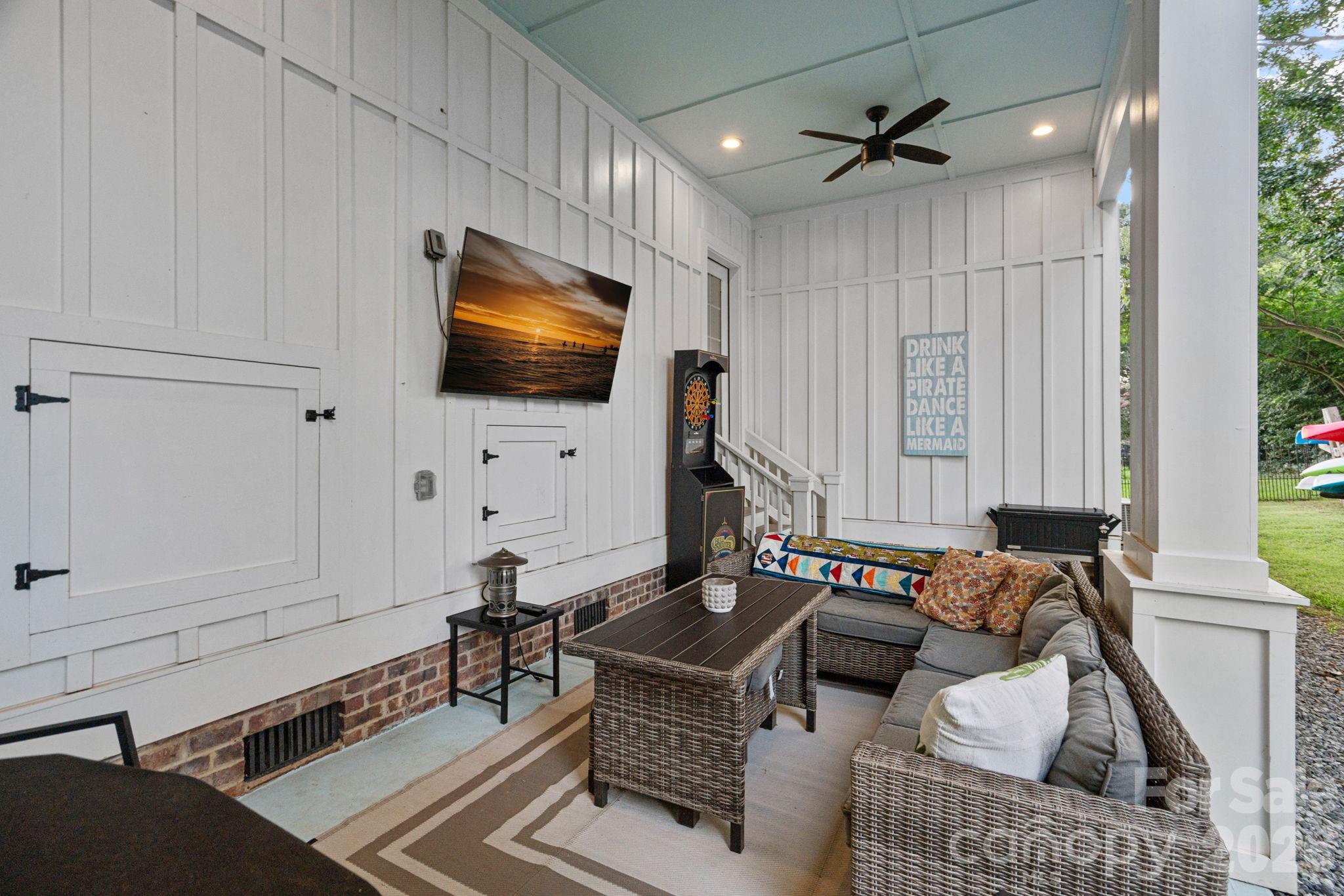 135 Surfside Lane
