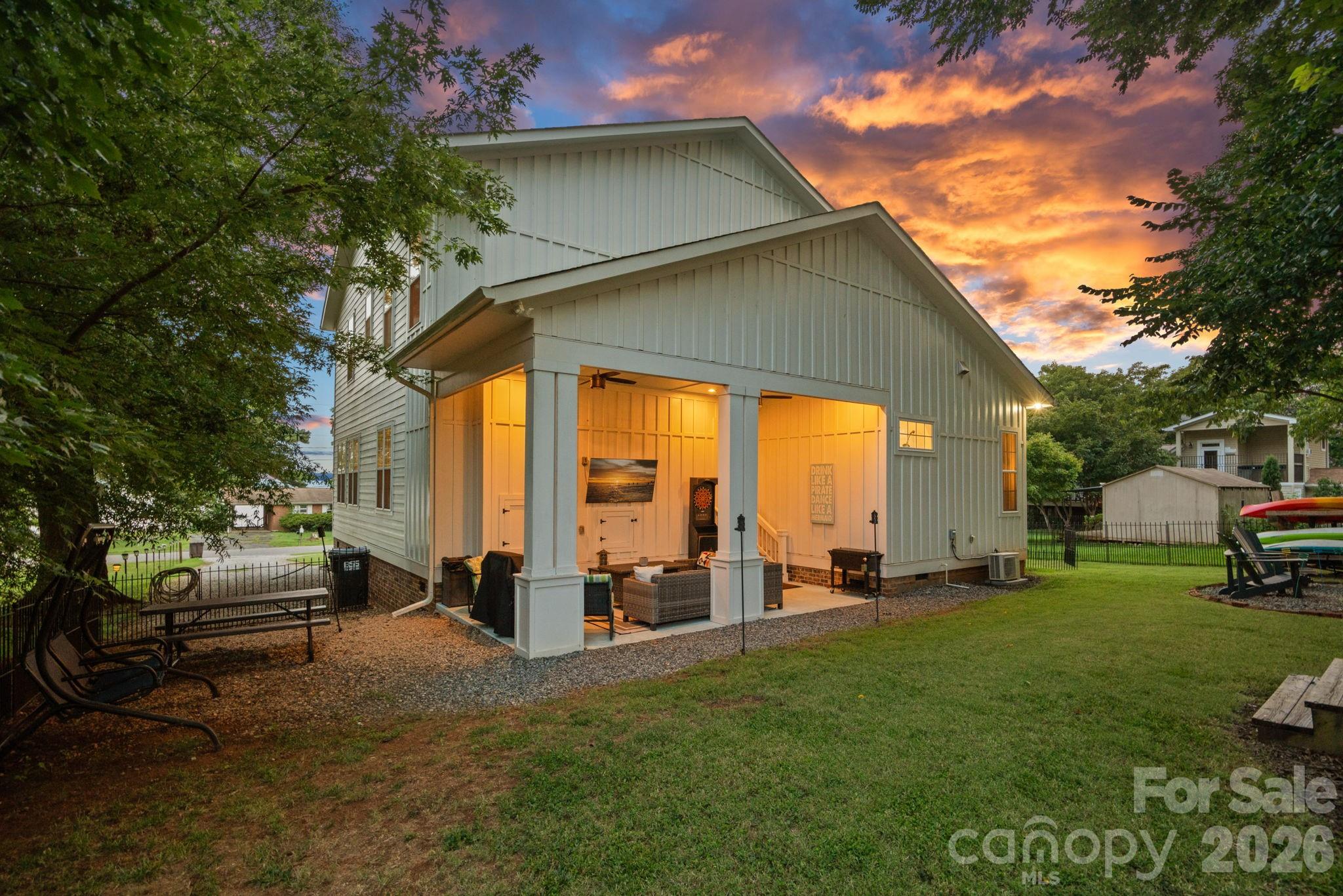 135 Surfside Lane