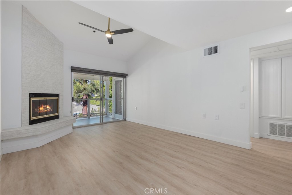 1682 Circa Del Lago A308