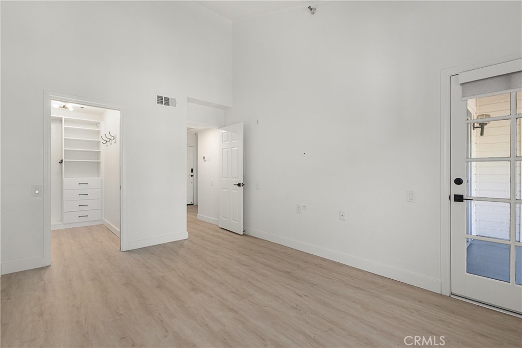 1682 Circa Del Lago A308