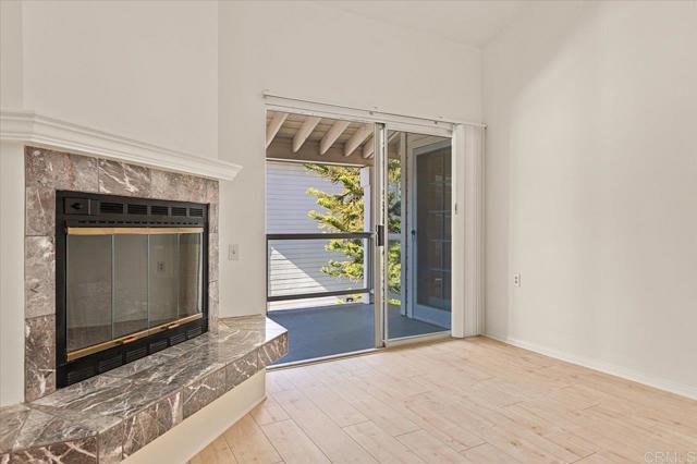 1560 Circa Del Lago # D301