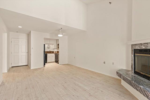 1560 Circa Del Lago # D301