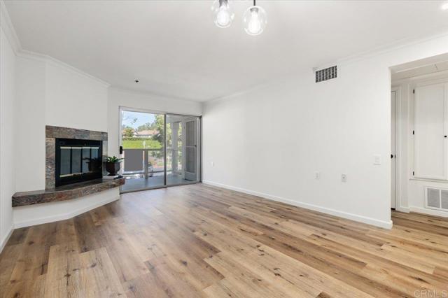 1682 Circa Del Lago # A204