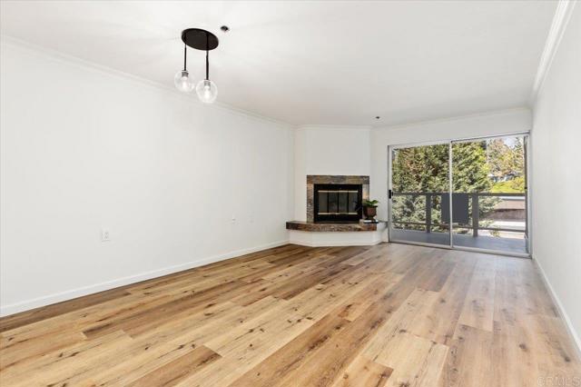 1682 Circa Del Lago # A204