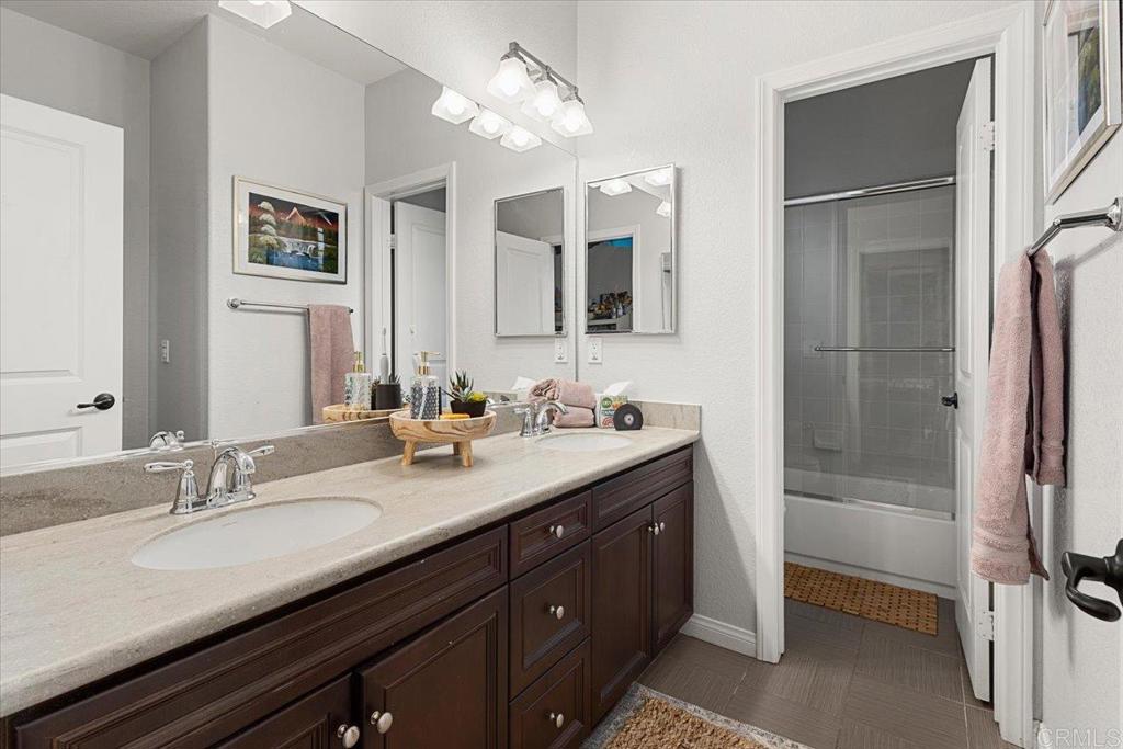 8408 Christopher Ridge