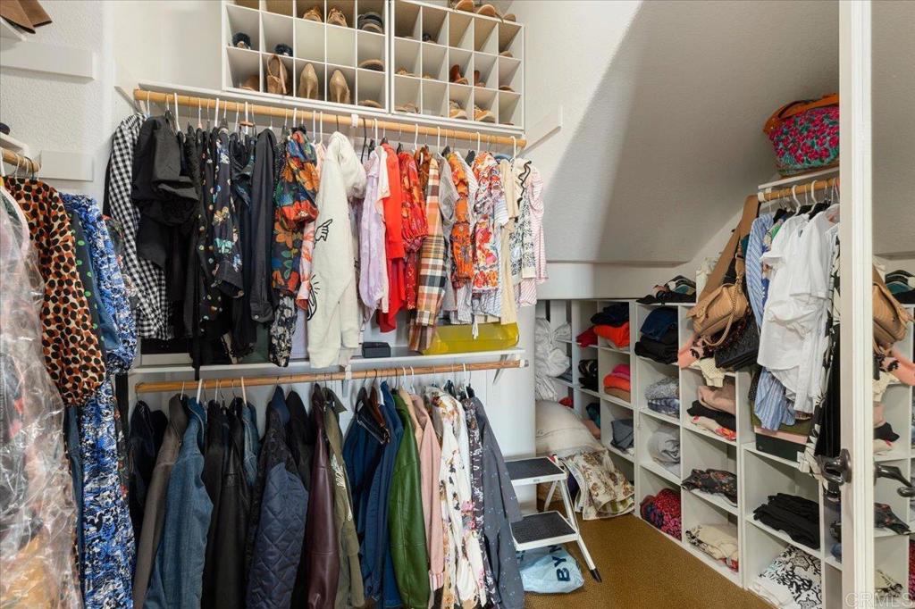 8408 Christopher Ridge