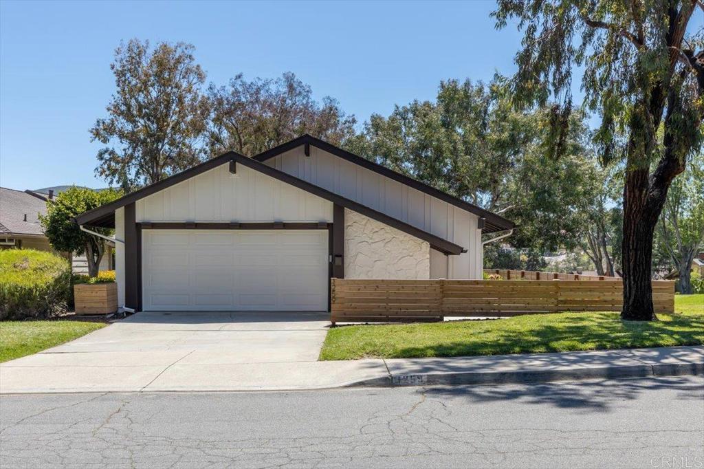 1259 La Casa Dr