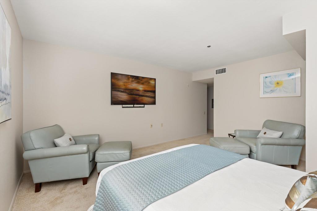 1664 Circa Del Lago E105