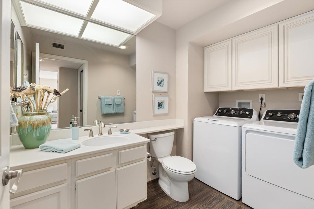 1664 Circa Del Lago E105