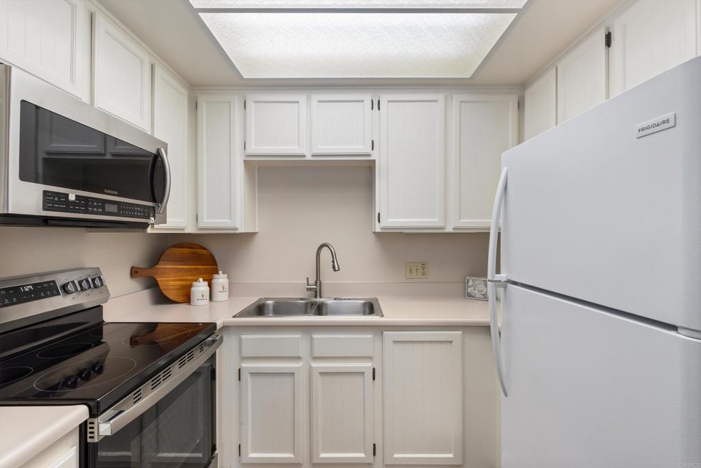 1664 Circa Del Lago E105