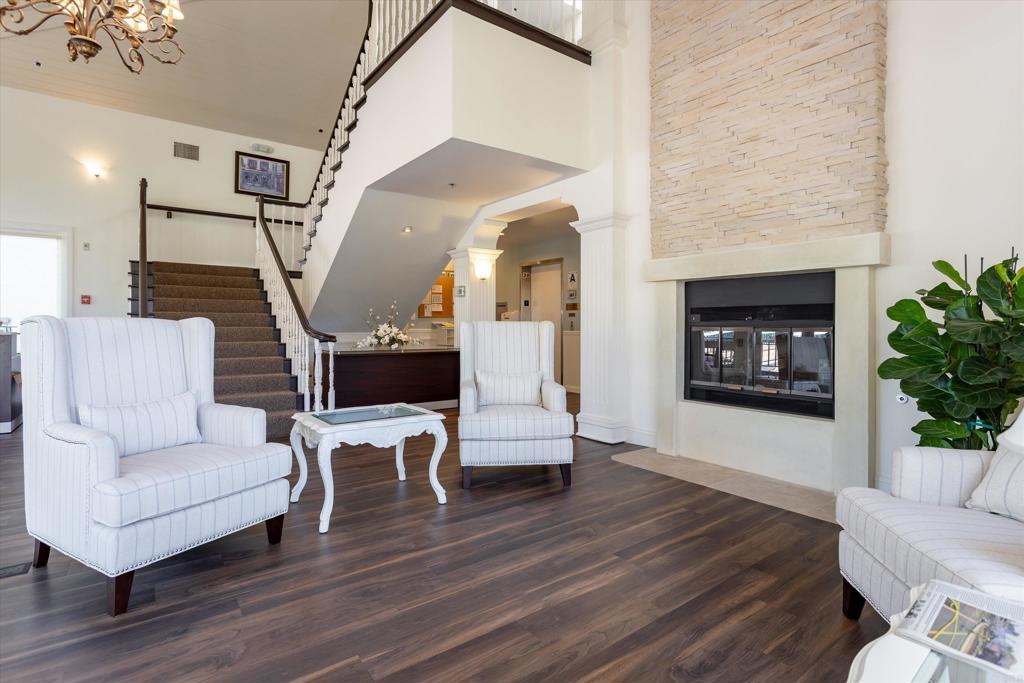 1664 Circa Del Lago E105