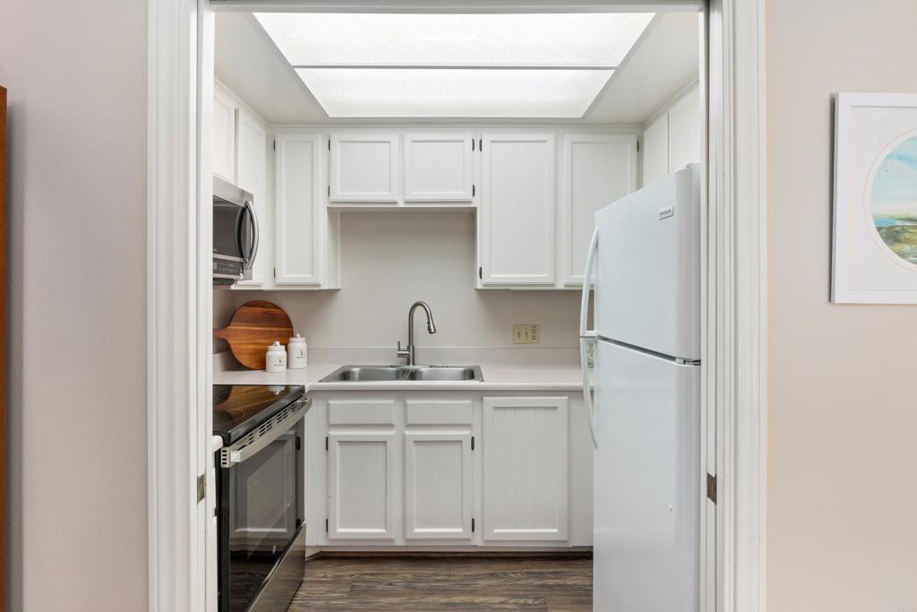 1664 Circa Del Lago E105