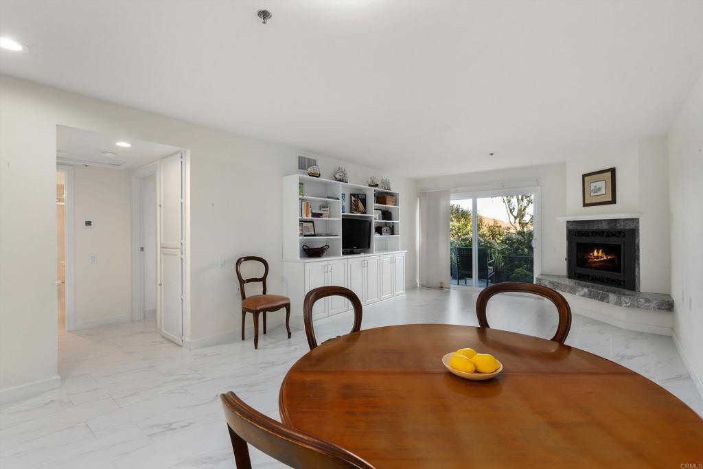 1560 Circa Del Lago D104