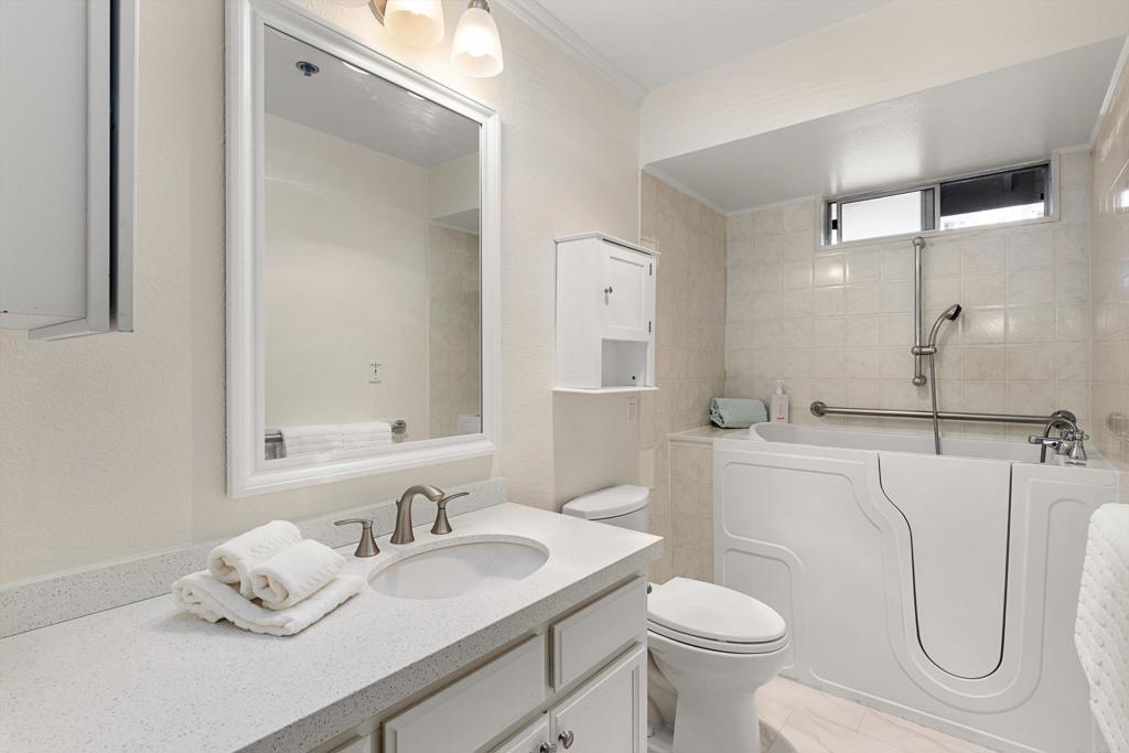 1560 Circa Del Lago D104