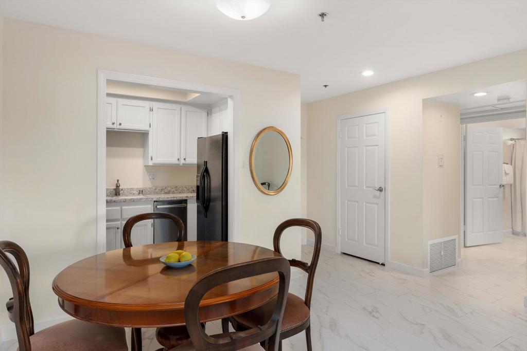 1560 Circa Del Lago D104