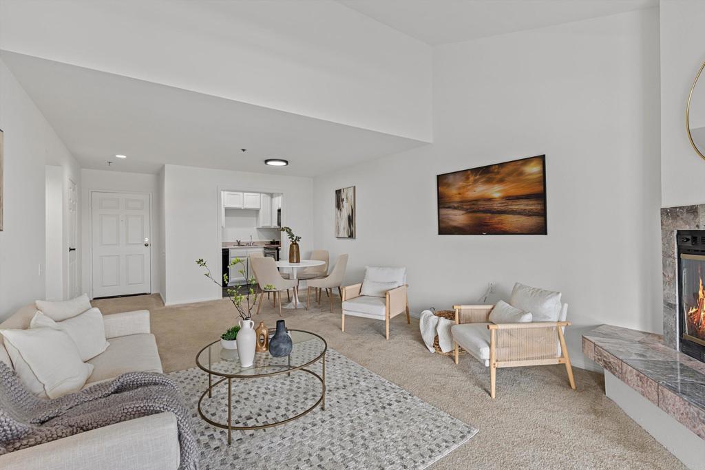 1560 Circa Del Lago D304