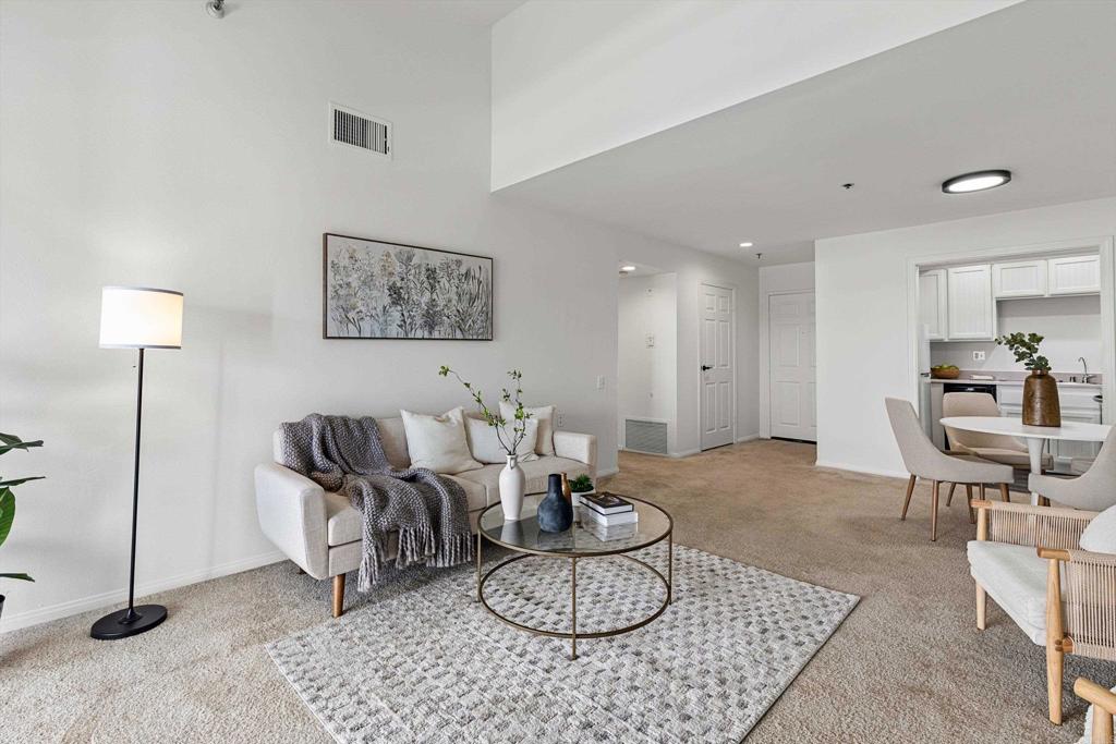 1560 Circa Del Lago D304