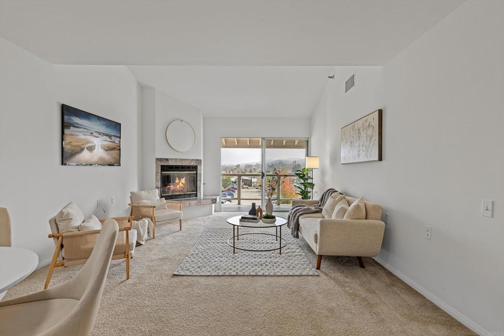 1560 Circa Del Lago D304