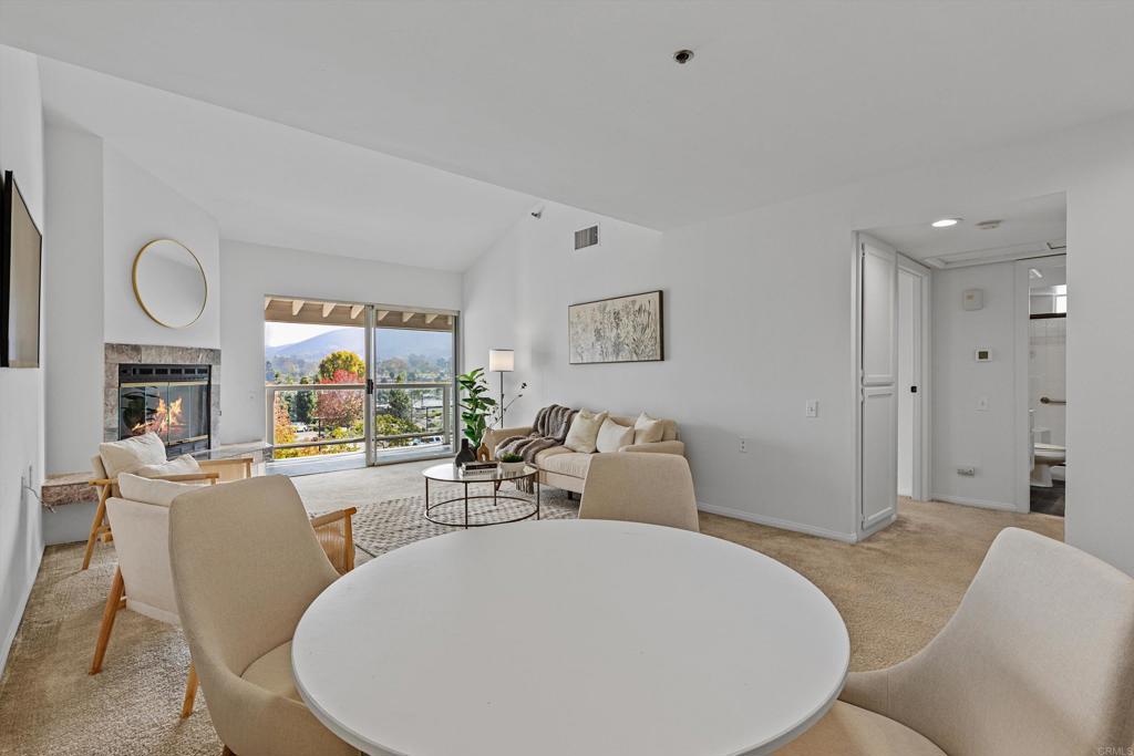 1560 Circa Del Lago D304