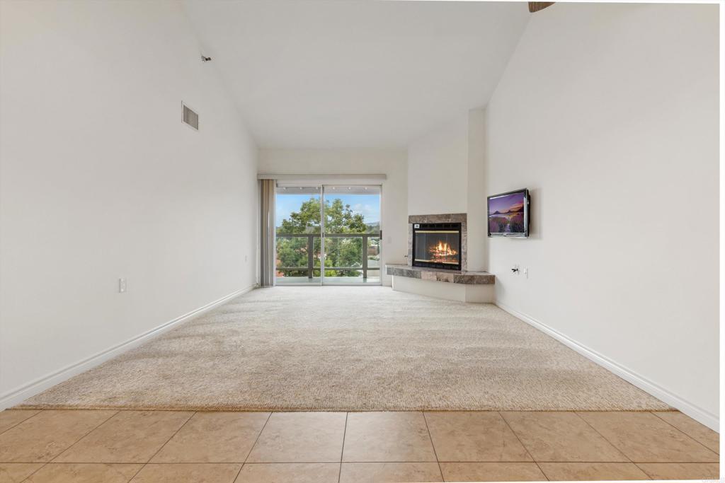 1560 Circa Del Lago D304
