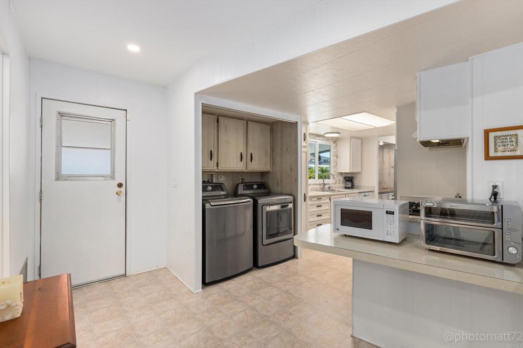 650 S Rancho Santa Fe Road 105