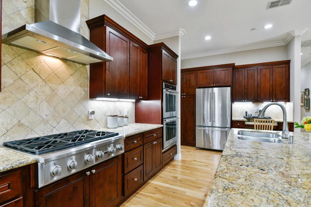 2823 Cardinal Lane
