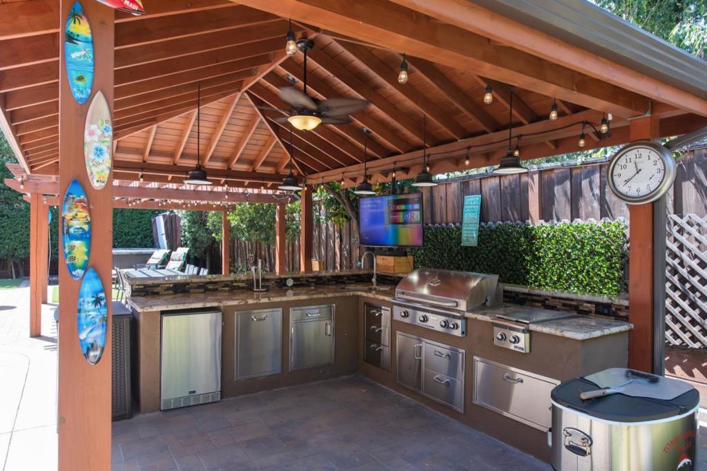 2823 Cardinal Lane