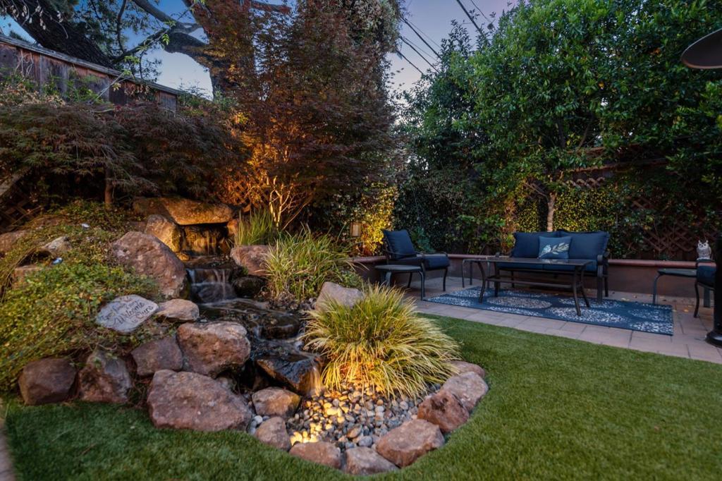 2823 Cardinal Lane