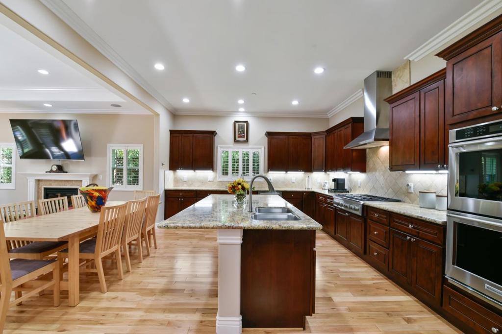 2823 Cardinal Lane