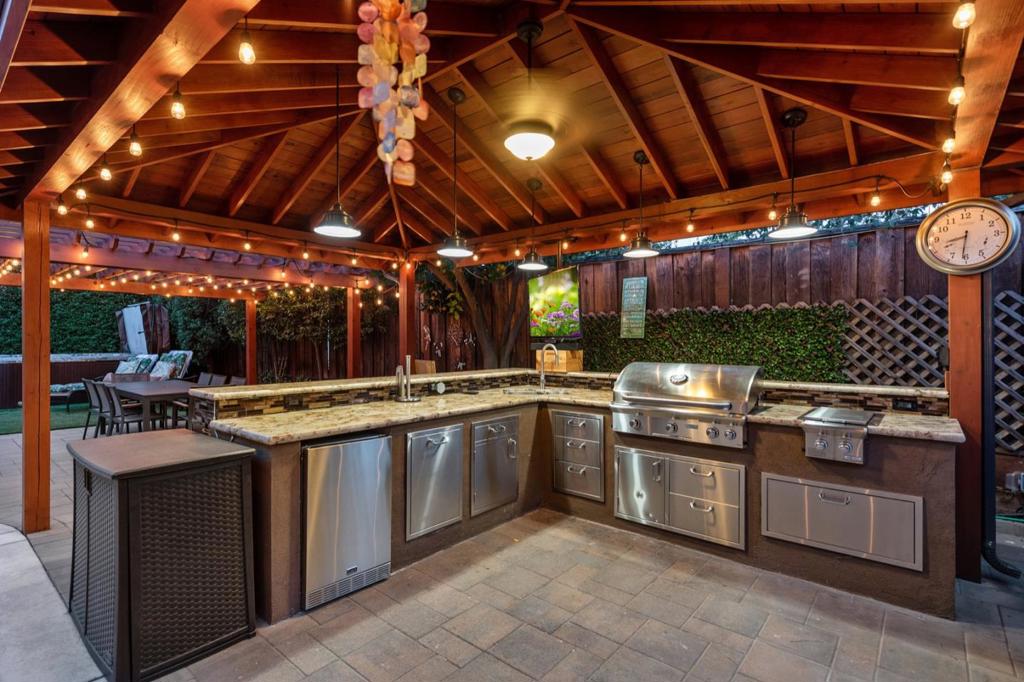 2823 Cardinal Lane