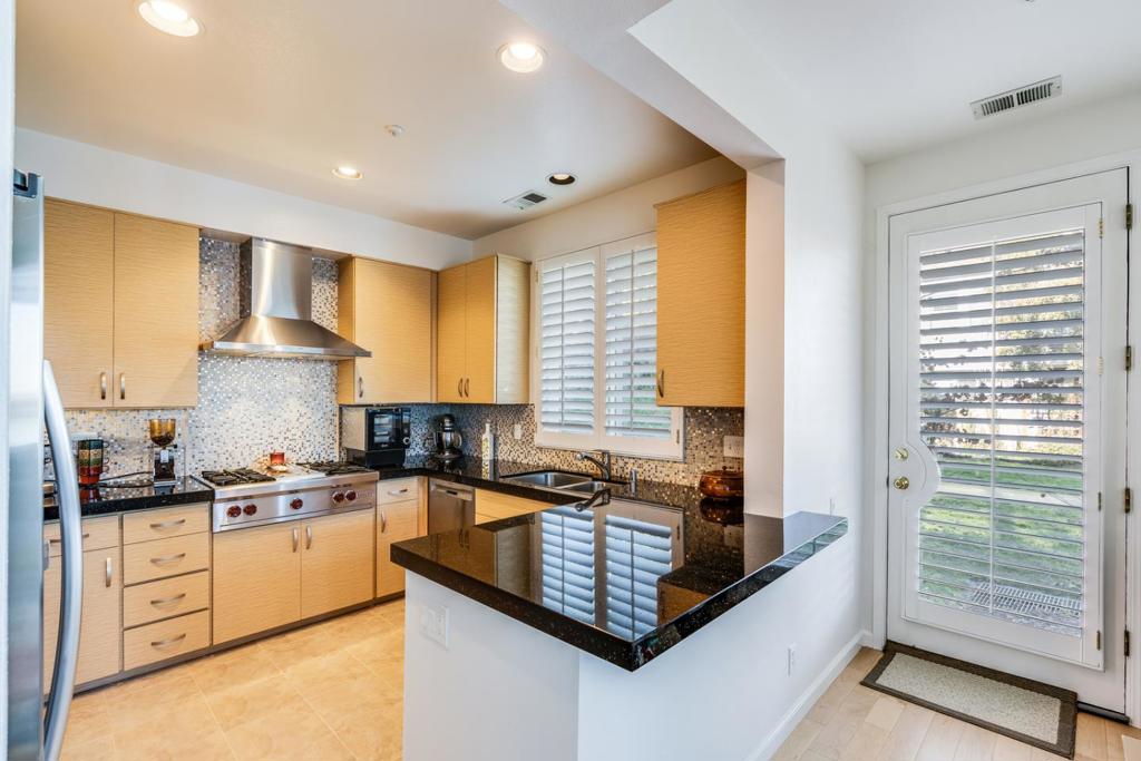 702 Mendocino Way