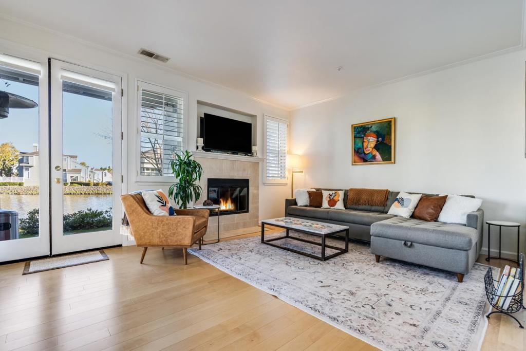 702 Mendocino Way